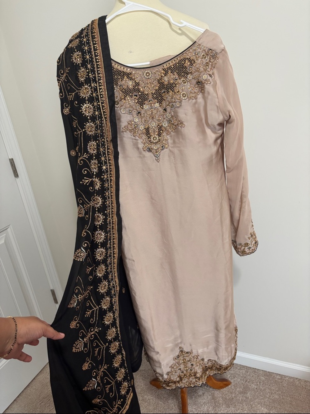 Designer salwar suit - NWOT